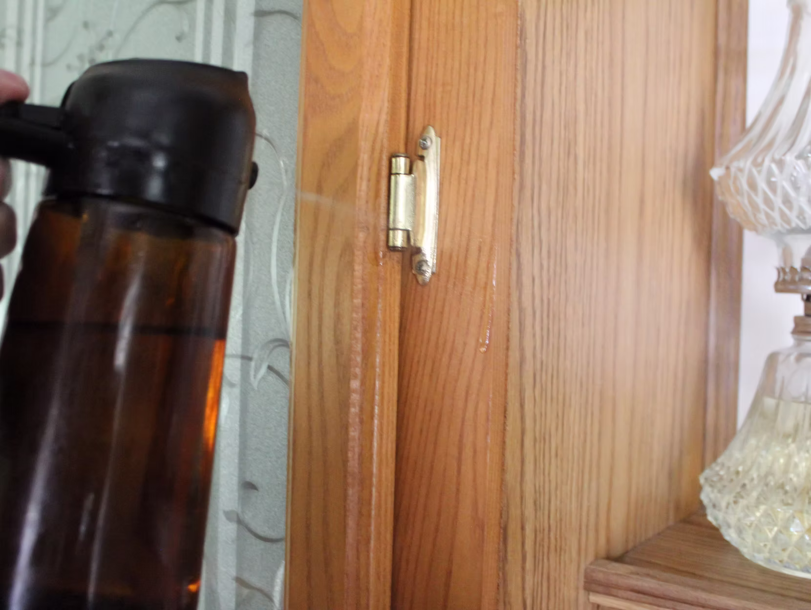Squeaky Hinges 